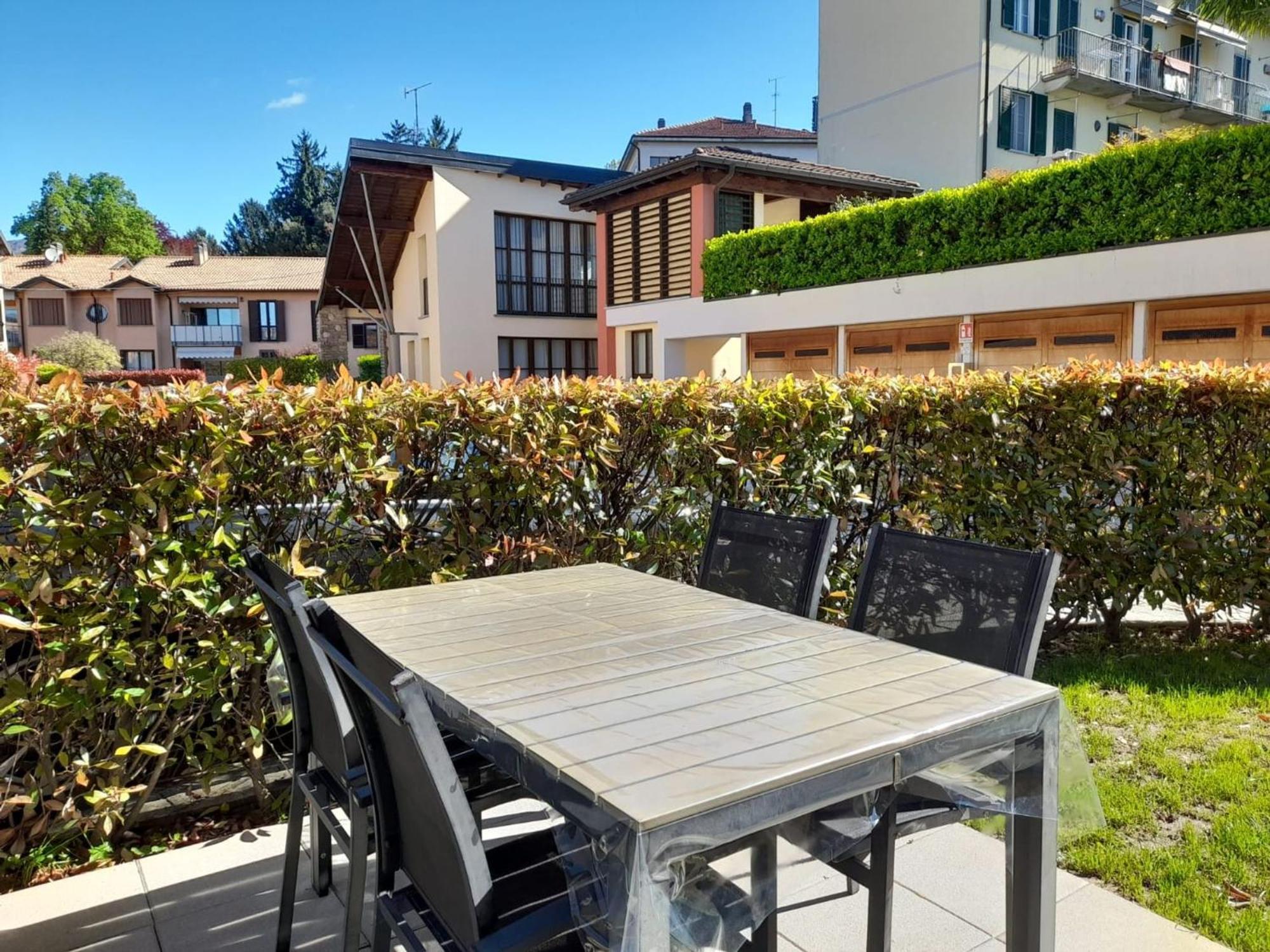 Marco Apartment - Holiday Apartment Luino Kültér fotó